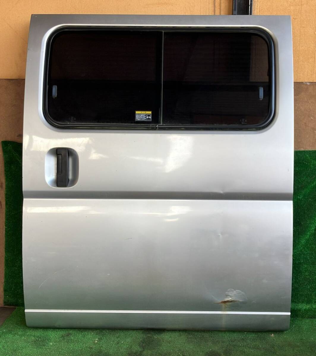 日産キャラバン　2004年　VPE25-111027　左側スライドドア　C-7145番