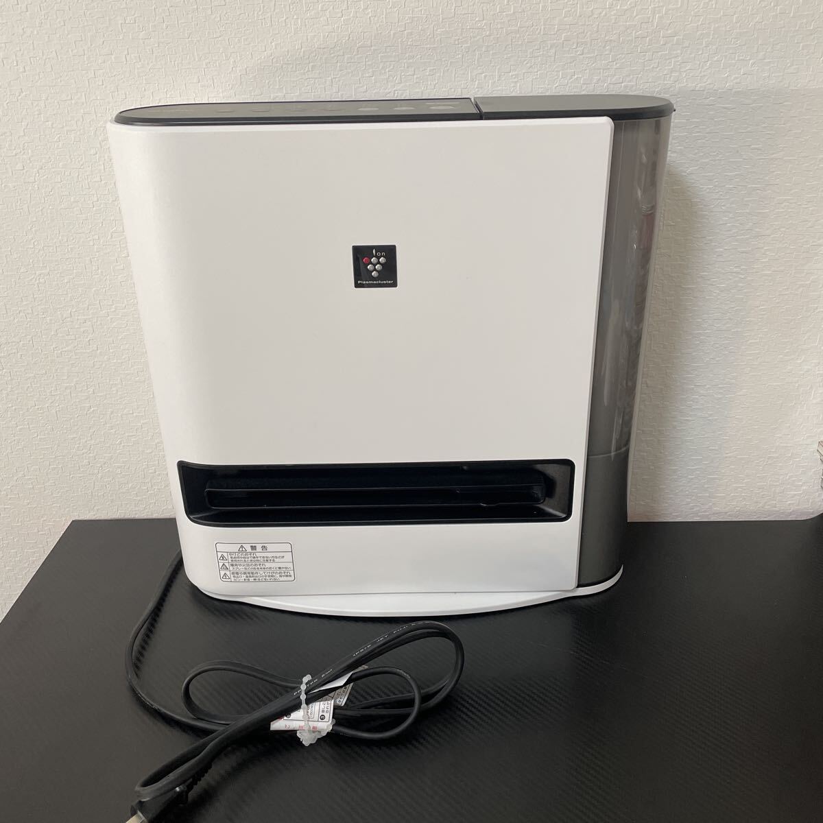 送料込み/SHARP/シャープ/加湿セラミックファンヒーター/セラミック　ヒーター/ファンヒーター/加湿機能付き/HX-PK12-W/2022年製