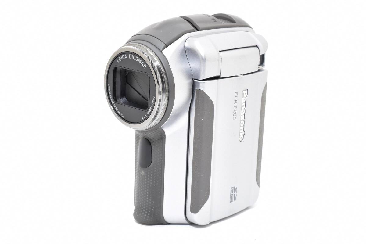 ★希少品★ Panasonic パナソニック SDR-S200 SDビデオカメラ デジタルビデオカメラ 現状品/ジャンク品 ＃3673