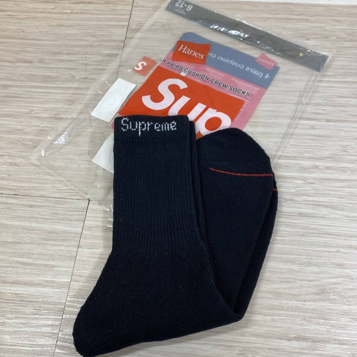 ●【MH-2037】未使用保管品 シュプリームSupreme Hanes ソックス靴下ヘインズ　ブラック ヘインズ 靴下 袋付き