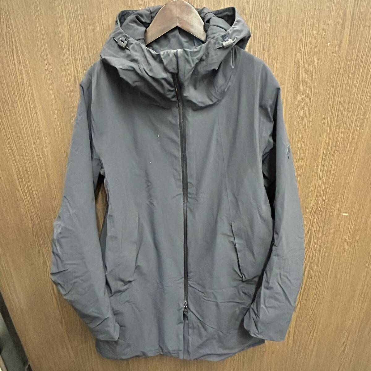 【MH-2045】中古品 DESCENTE デサント ALLTERRAIN オルテライン ジャケット Mサイズ ブルゾン ネイビー ライナー無し