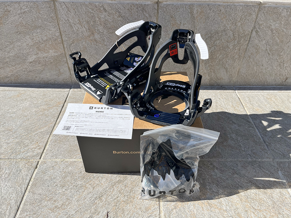 新品未使用 BURTON バートンステップオンバインディング キッズ用 STEP-ON GROM KIDS Reflex