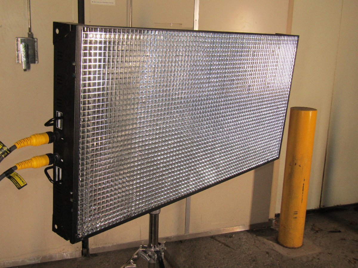 【中古品・引取限定】KINO FLO キノフロ FLATHEAD 80 CFX-4808 バラスト BAL-410 5500K 撮影ライト 照明 蛍光灯