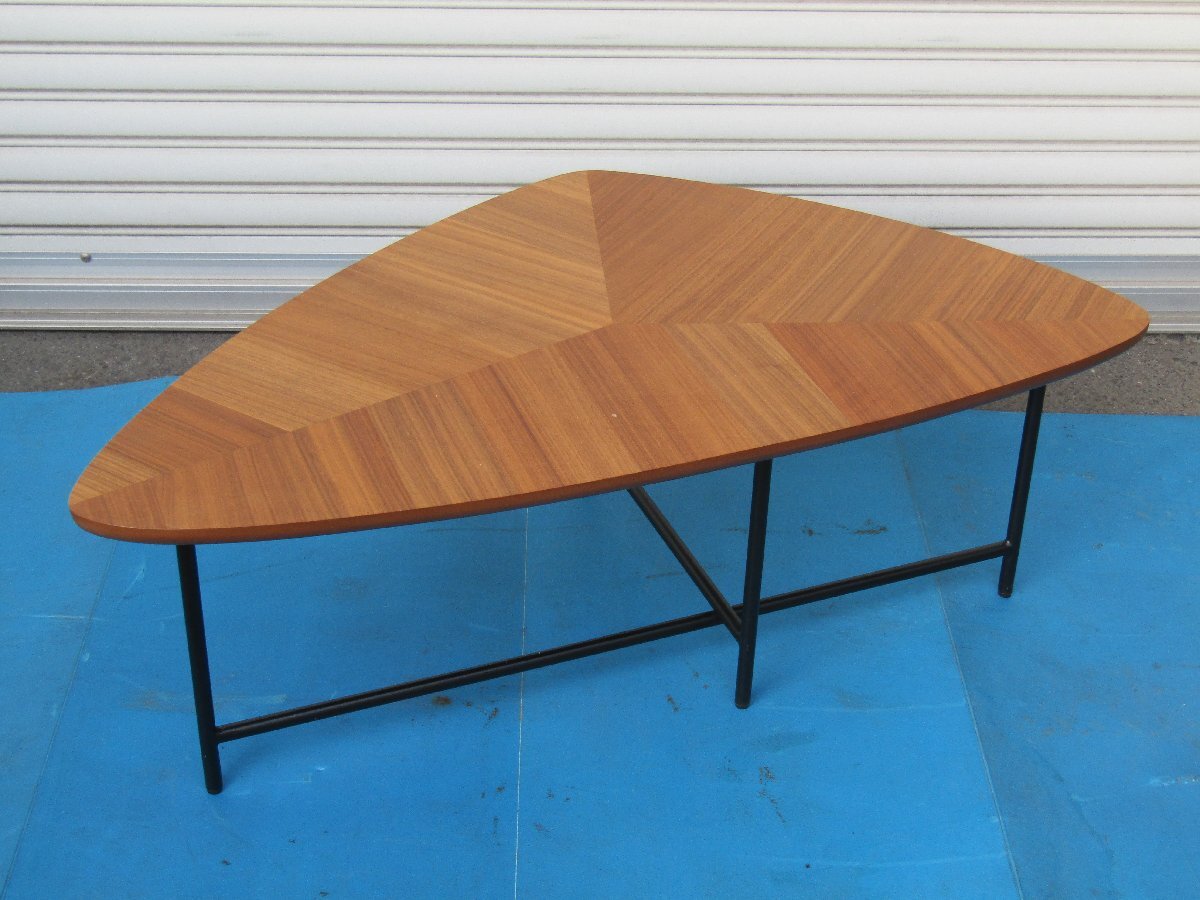 【中古】GART リビングテーブル ALBO アルボ ローテーブル 木製 ウォールナット ブラックスチール脚 三角形 デザインテーブル