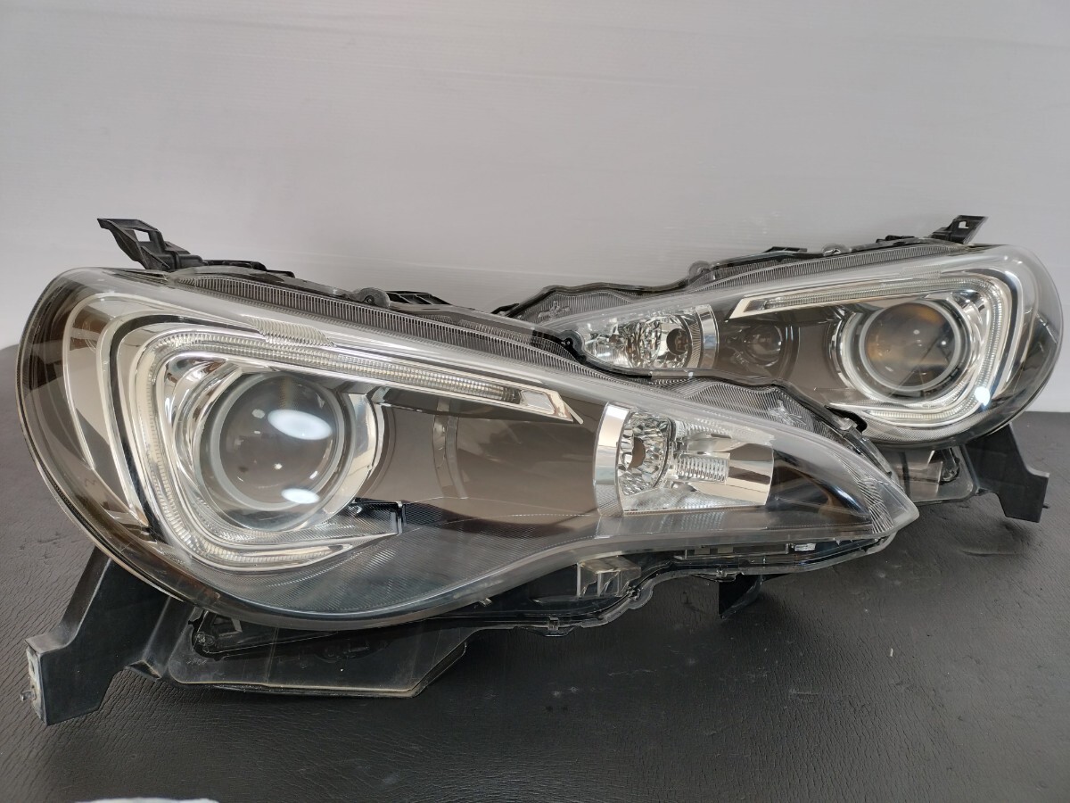美品破損無　 SUBARU ZC6 ZN6 スバル BRZ 前期 純正 HID 左右 ヘッドライト KOITO 100-60167 AX トヨタ ハチロク 86　管260567