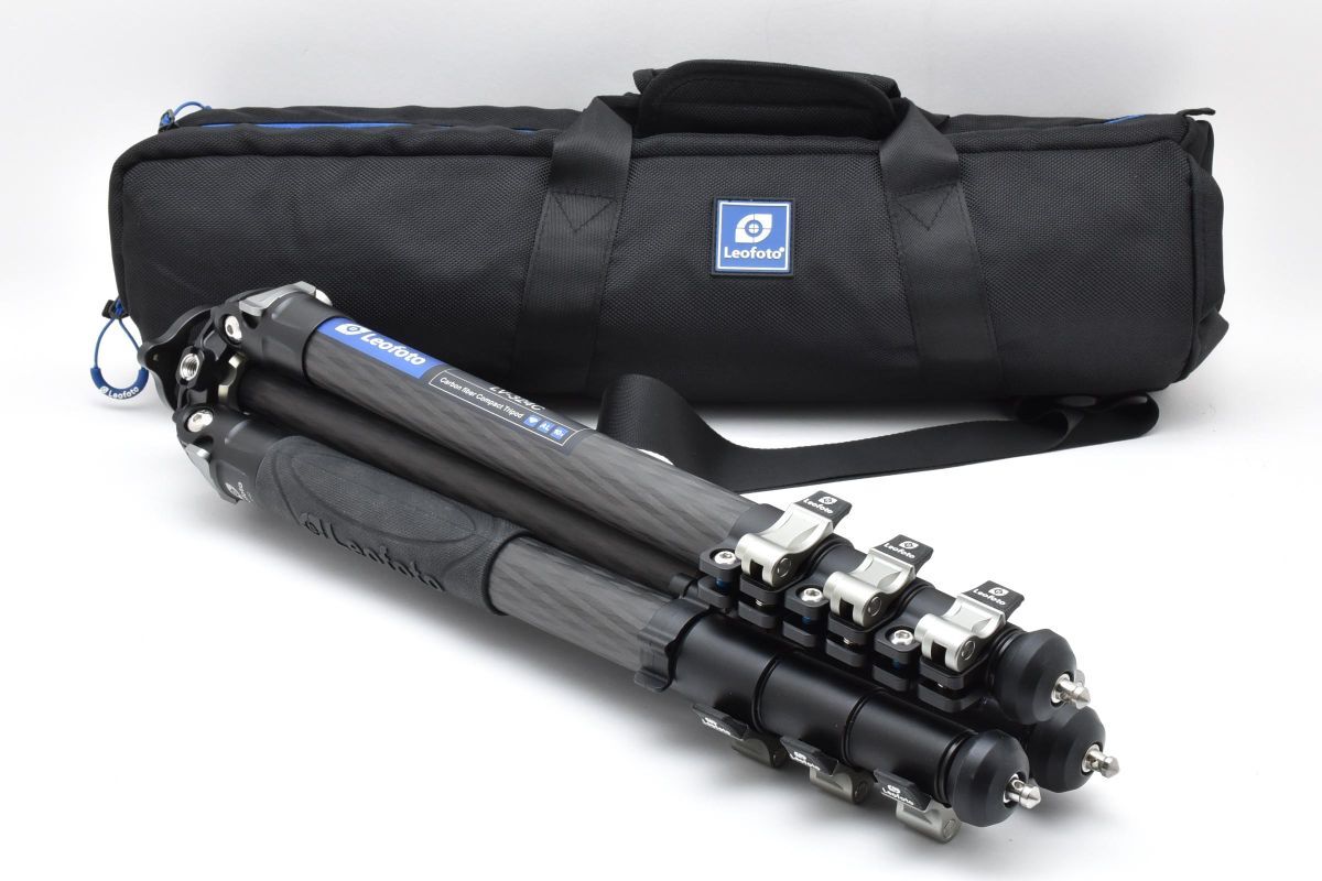 ★美品★ レオフォト Leofoto LV-324C Manba マンバ カーボン三脚 4段 AYM5249#300