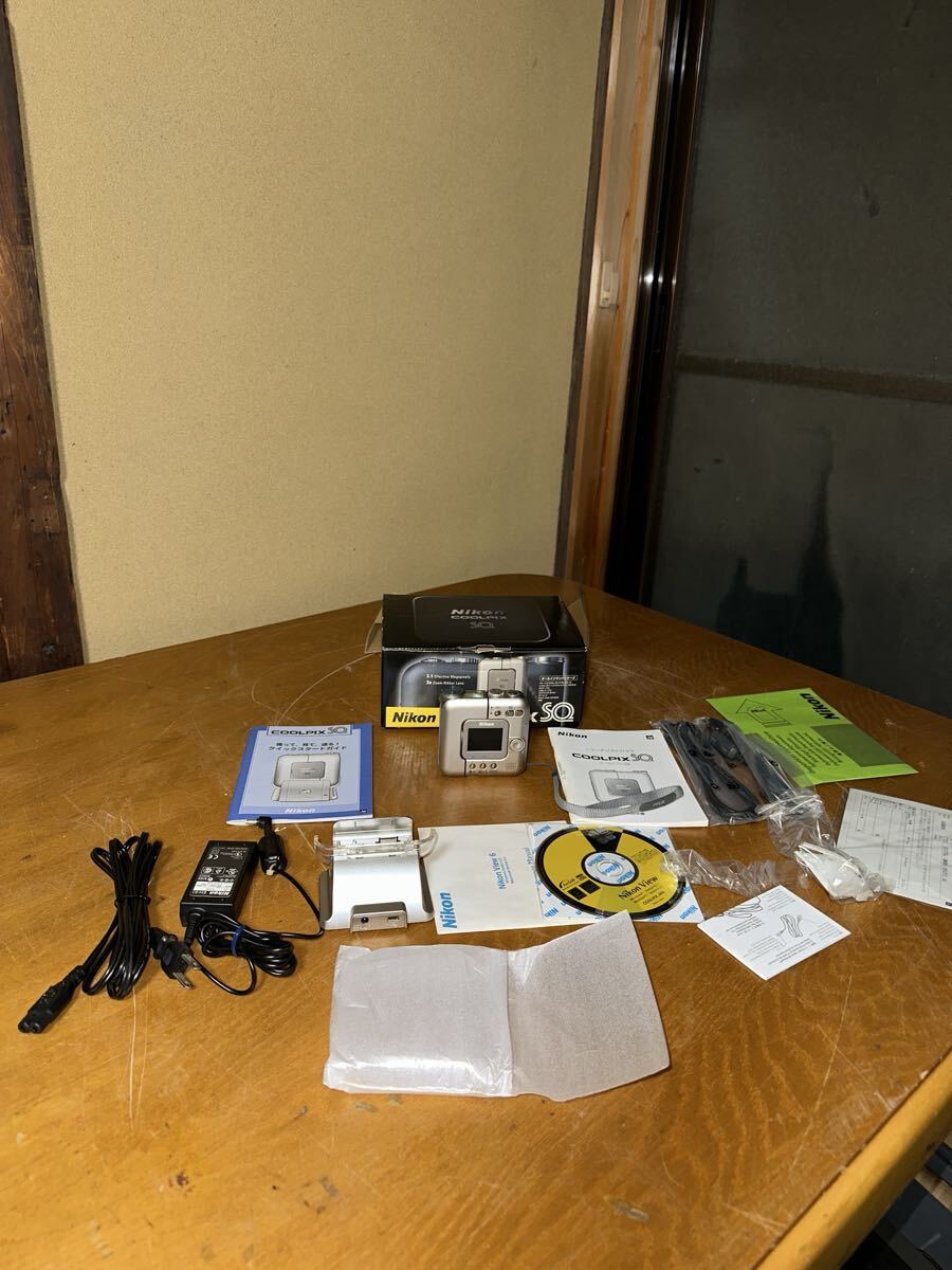 ニコン　Nikon Coolpix SQ コンパクト デジタル カメラ デジカメ コンデジ