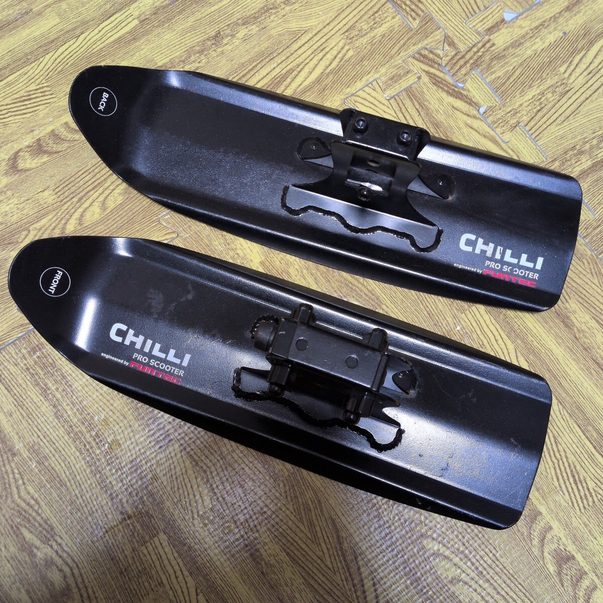 送料込み　チリ　chilli スノースクート　スクーター　キックボード　トリック　競技　カスタム　パーツ　プロ　FUNTEC