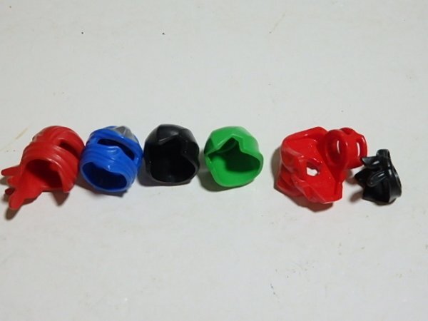 ＃2421　レゴ　ミニフィグ用　小物　パーツ　被り物など＃忍者の覆面　ニンジャゴー