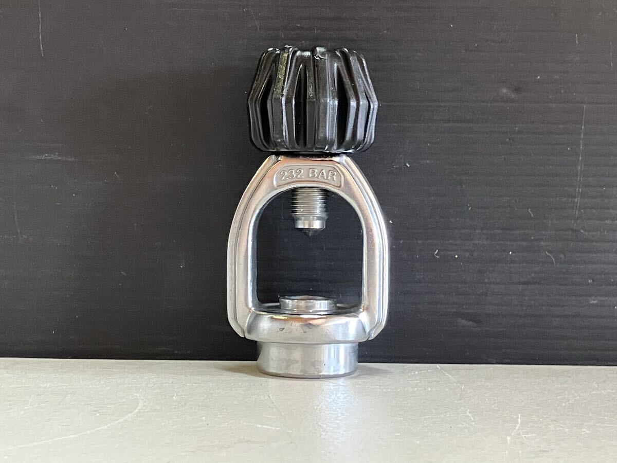 IST ダイビング レギュレーターアダプター DIN to ヨーク 1stステージコンバーター YK-03 動作未確認 現状品