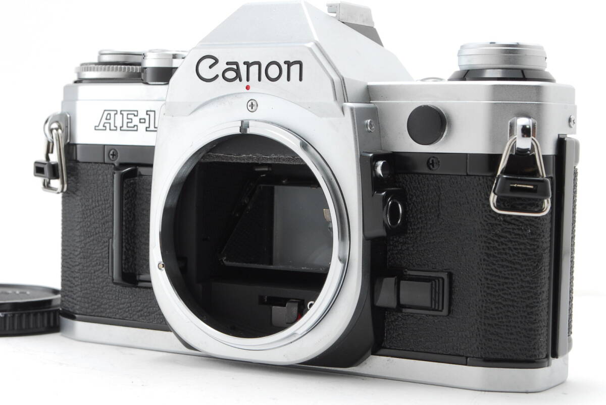 #241 【美品】Canon AE-1 シルバーボディ 一眼レフ 35mmフィルムカメラ モルト交換済み