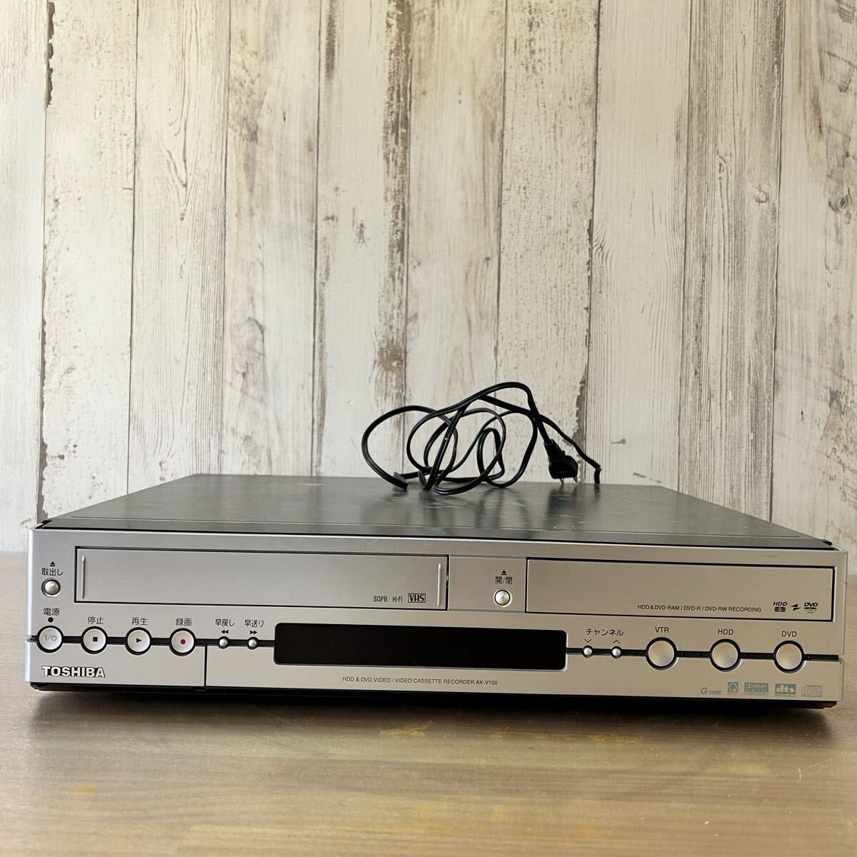 ☆ NN-0116す120 TOSHIBA 東芝 AK-V100 HDD/DVD/VHS一体型レコーダー 通電OK DVDトレイ開かず HDD初期化済 本体初期化未実施 ☆