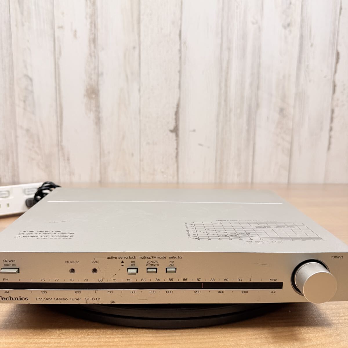 ☆ SA-0129こ100 Technics テクニクスAM FM チュ－ナ－ ST-C01 動作品 通電確認済み ☆ 
