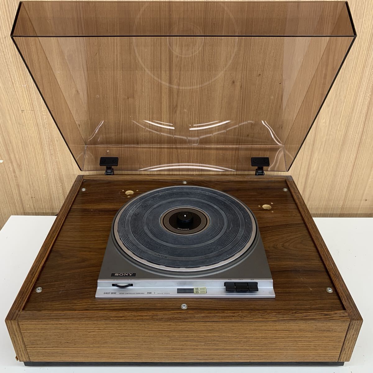 【X-4】 SONY TTS-2500 ターンテーブル レコードプレーヤー ソニー 回転不安定 要メンテナンス 傷や汚れあり 現状品 5158-1