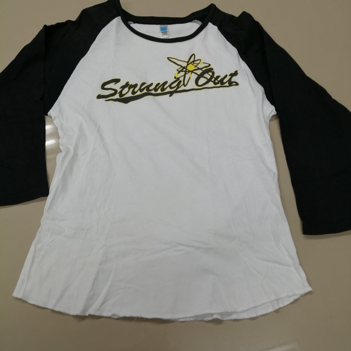 F01 バンドTシャツ　ストラングアウト　ロゴT　ラグラン　七分袖 STRUNG OUT