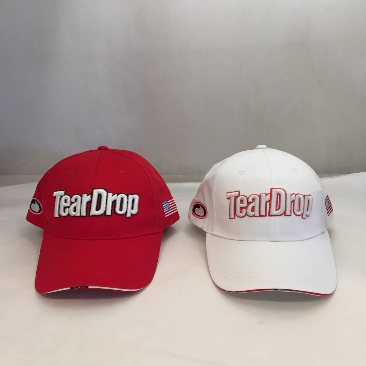F012001◎⑫未使用 キャップ 2点セット レッド ホワイト 赤 白 TearDrop 帽子 綿100％ タグ付き フリーサイズ ◎