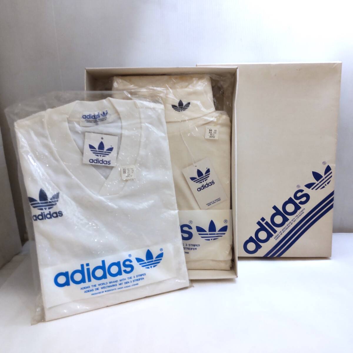 Y012207■シミあり 未使用 タグ付き adidas アディダス 長袖 インナーシャツ 150cm Vネック / 160cm タートルネック ビンテージ 紙箱■