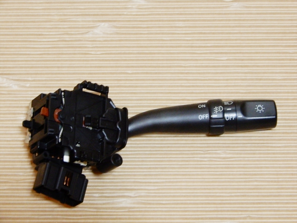 即決！TOYOTA 純正 ウィンカーレバー ヘッドライトスイッチ P60 32230 3USUD62 ノア/ヴォクシー エスティマなど！
