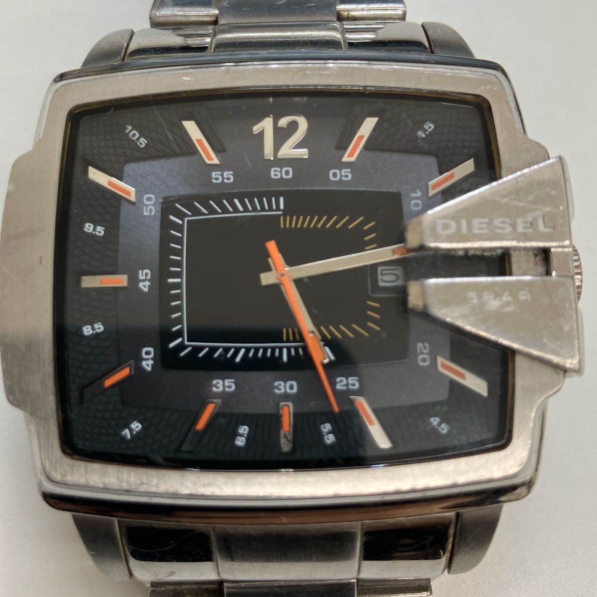 DIESEL ディーゼル クオーツ クォーツ 腕時計 ブラック文字盤 クォーツ腕時計　シルバーカラー スクエア 現在稼働【8908】
