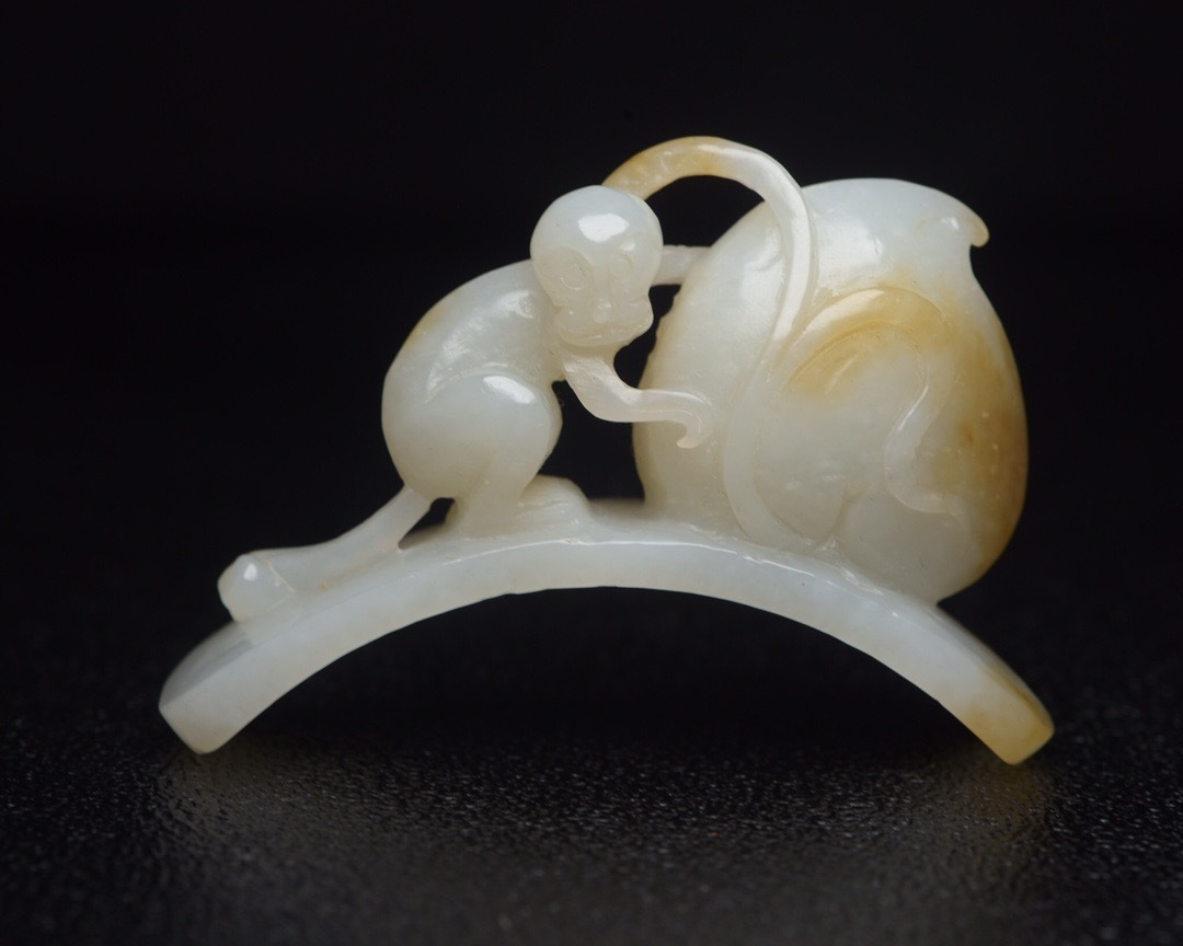 【中古文化*清*古和田玉製*靈猴獻壽*匠人巧彫*裝身具】中國古美術品 古賞品 古置物 收藏品
