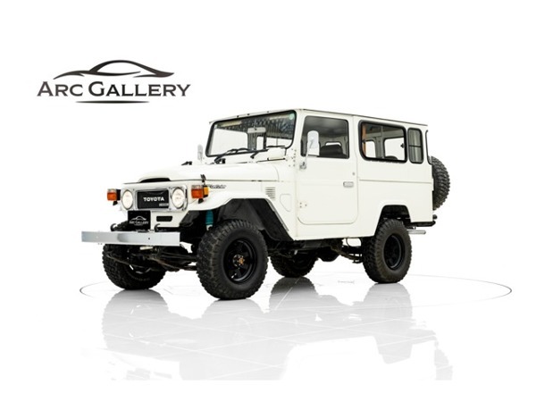 ランドクルーザー40 ミドル(BJ46V) 最終モデル(1984年) 縞々シート 3Bエンジン