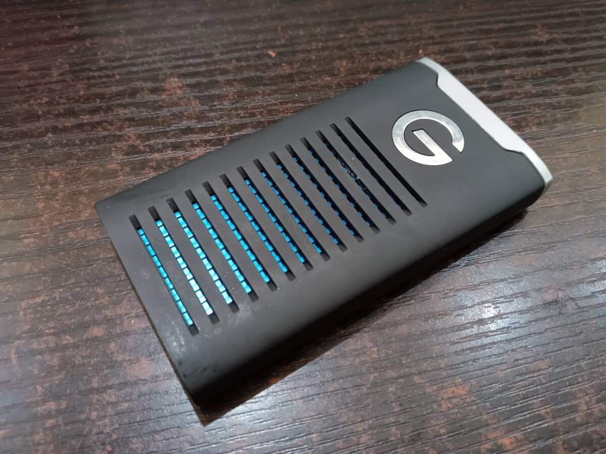 ☆【ケースのみ/外付けSSDケース】G-Technology G DRIVE GDRRUCWWA20001SDB/SSD欠品/動作品