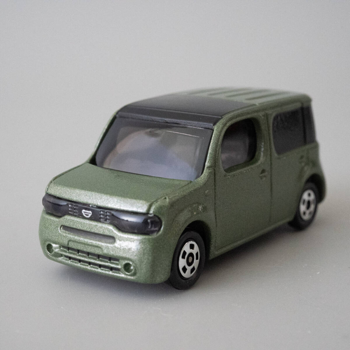 非売品 トミカ 日産特注 日産 CUBE キューブ カラーサンプル オーガニックオリーブ NISSAN TOMICA トミー TOMY ミニカー