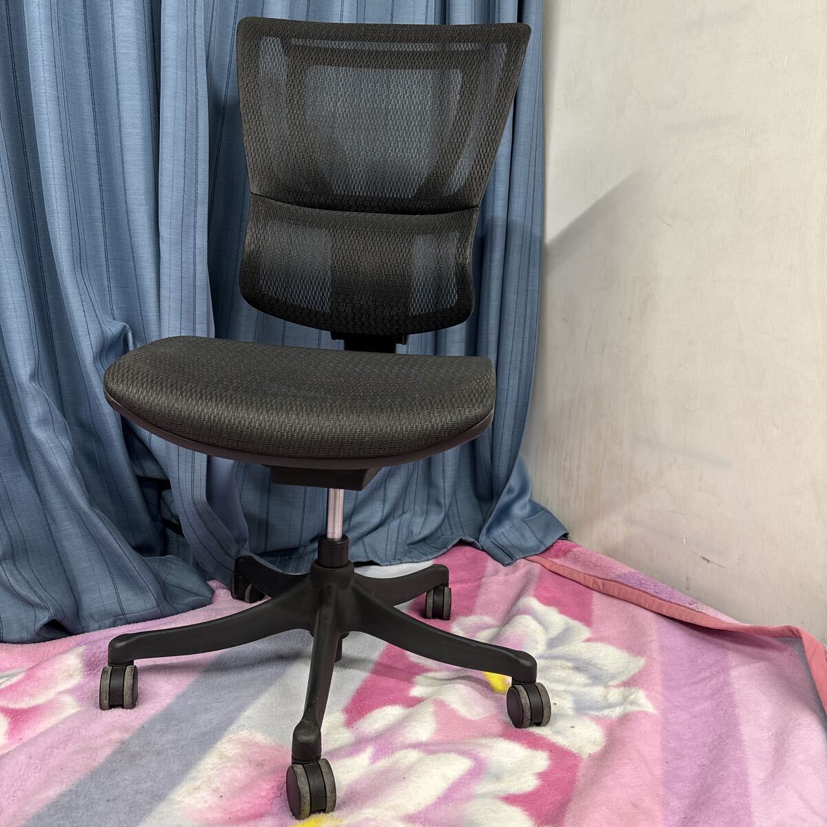 エルゴヒューマン 肘無オフィスチェア スマート ブラック　事務椅子 メッシュ 中古オフィス家具　現状渡し