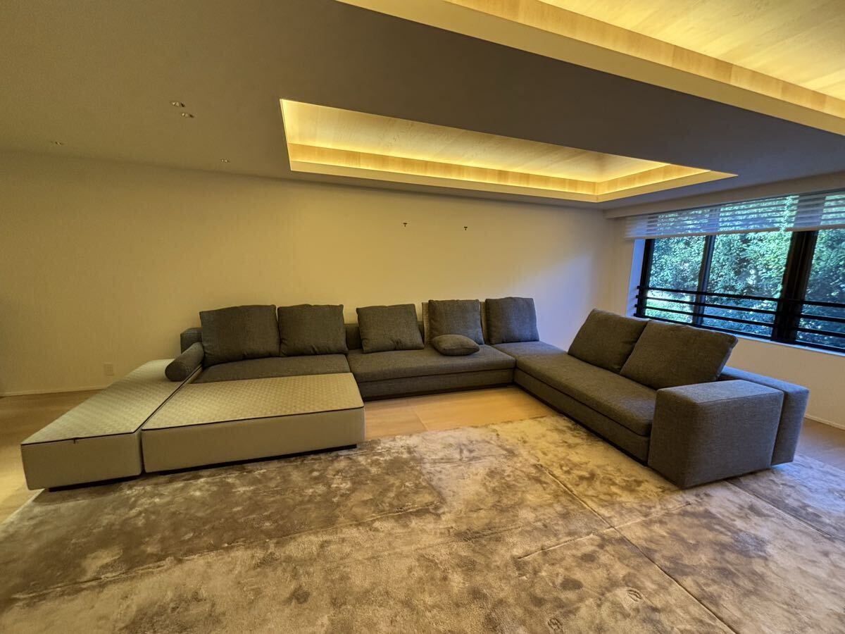 美品　展示品　Minotti ミノッティ Yang ヤング システムソファ グレー ロドルフォ・ドルドーニ【配送確認】 L字ソファ　デザイナーズ家具