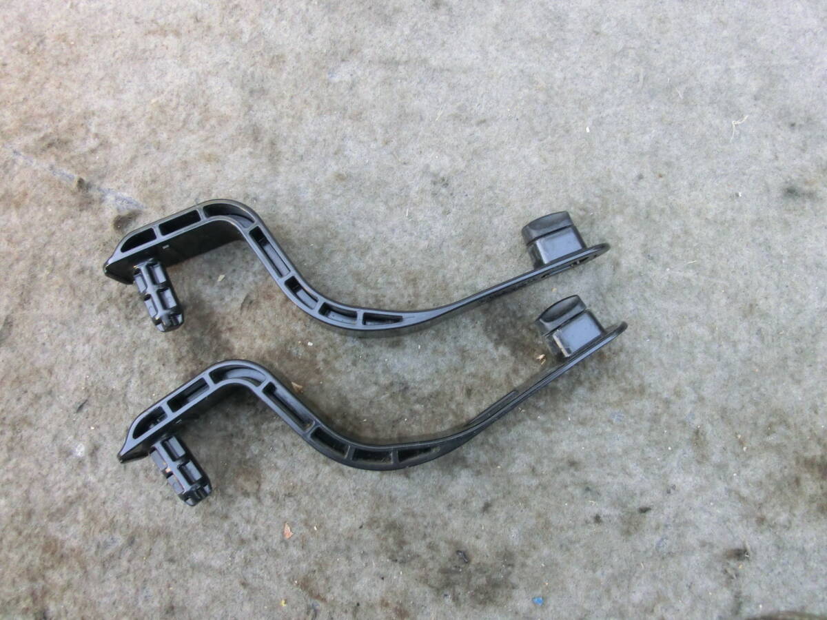 28年 LA600S タント L SA2 運転席 フロアマットの フック 2個セット KF ノンターボ GBDF 08219-K2013