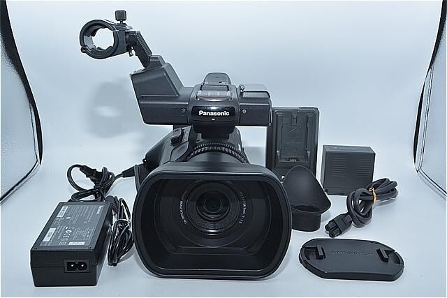 583★良品・通電時間605時間★Panasonic/パナソニック AVCHDカメラレコーダー 広角29.8mm、高倍率ズームレンズ[AG-AC90]