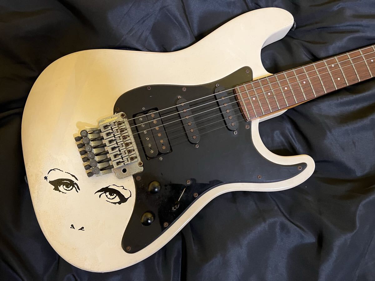 激レアTOKAI custom Edition ストラトキャスターFLOYDROSEジャパンヴィンテージ　トーカイ　ケース付80s