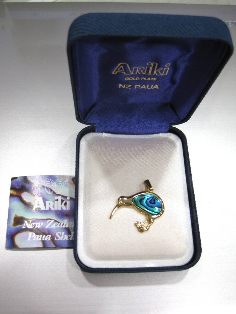 A1-033◇即決 中古 ARIKI NZ PAUA ニュージーランド パウア貝 ペンダントトップ チャーム キウイバード