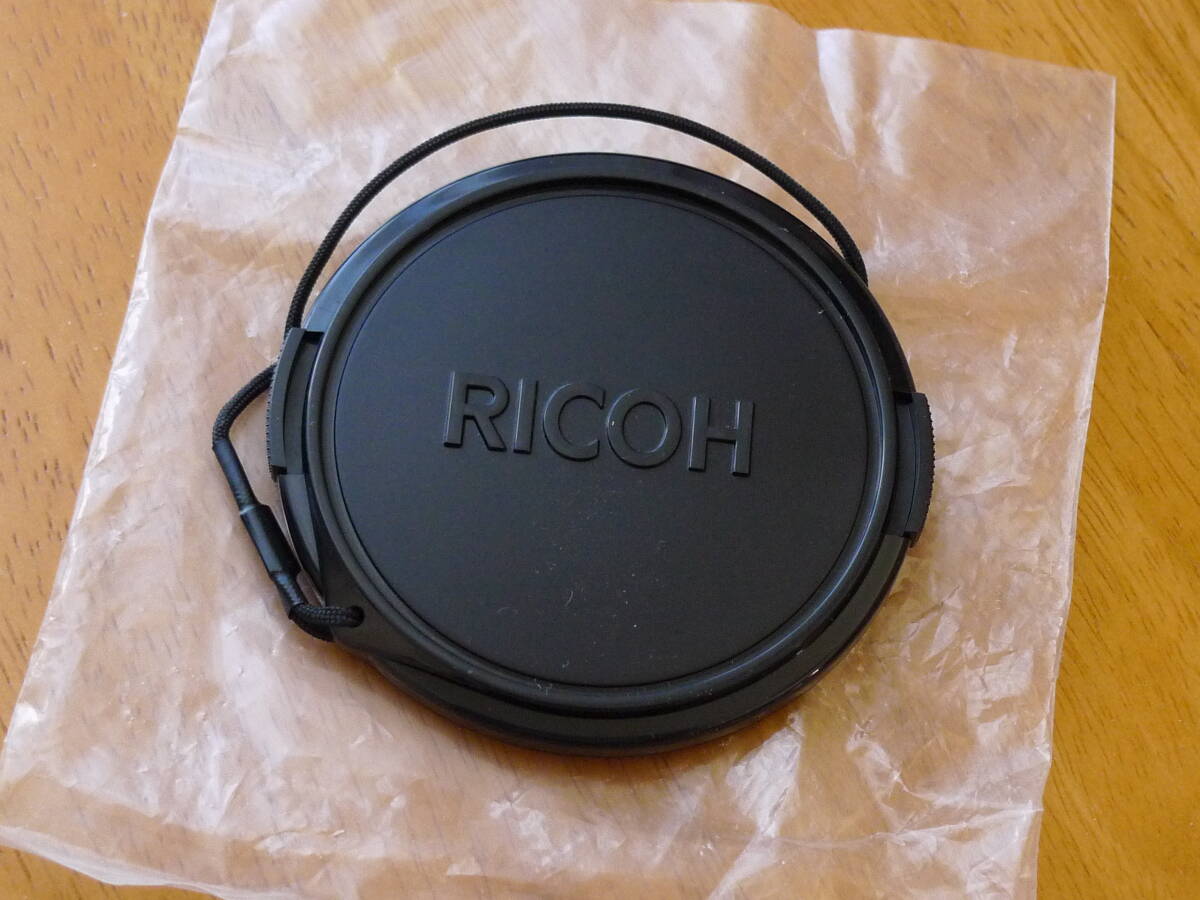 リコー　レンズキャップ　５８ｍｍ　未使用品