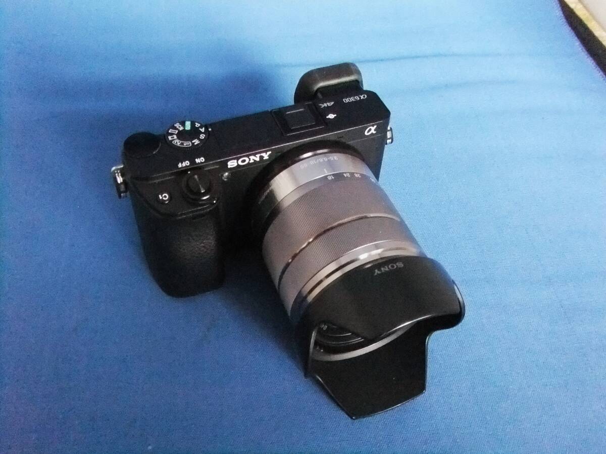 ★SONY　α６３００新品同様、バッテリー4個、レンズ　E18-55㎜OSS付き　即決★