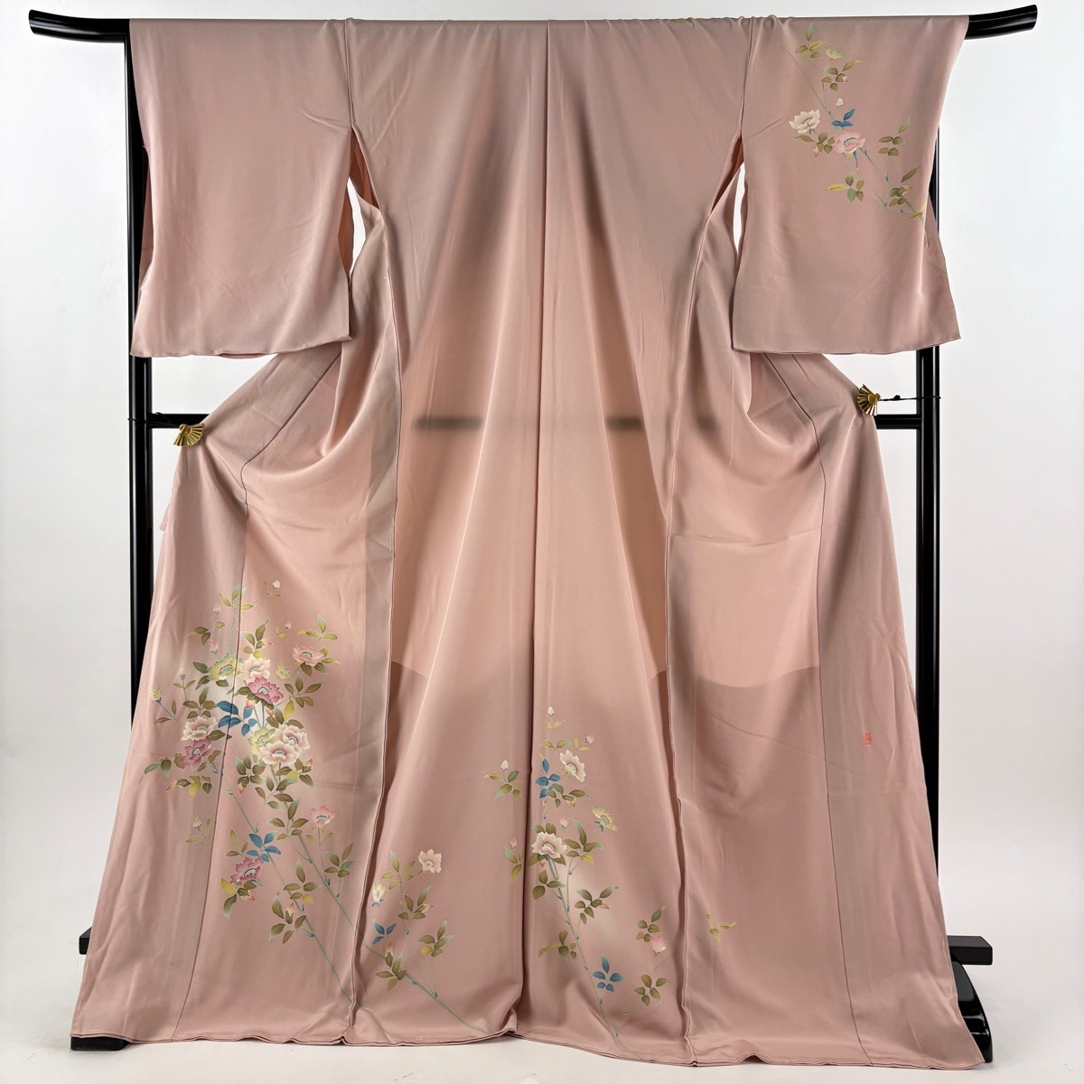 付下げ 身丈177.5cm 裄丈70cm 未仕立て 和泉衛知 加賀友禅 仮絵羽 落款 野ばら ぼかし ピンクベージュ 正絹 逸品 【中古】