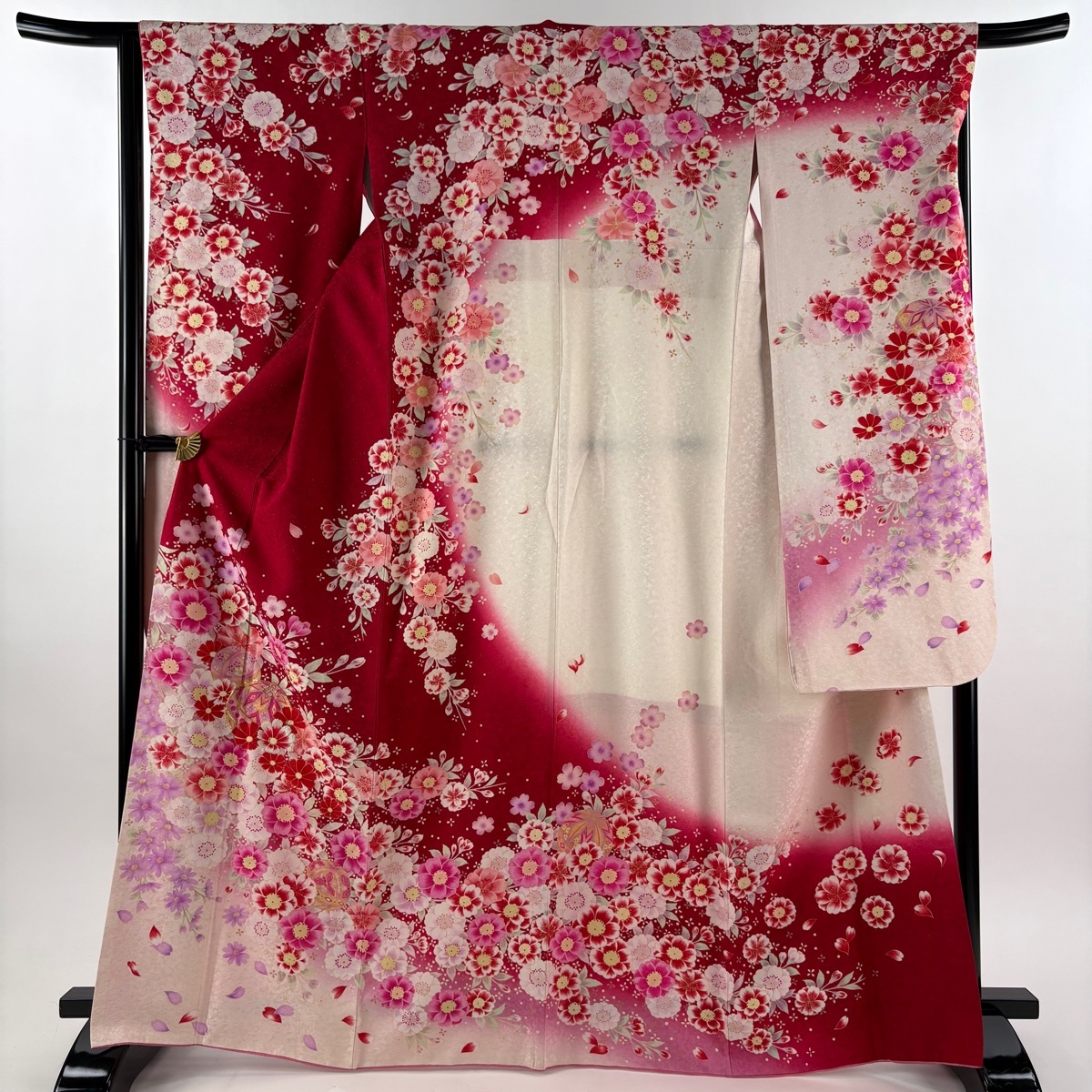 振袖 身丈167.5cm 裄丈66cm M 袷 手鞠 花 銀通し 刺繍 赤 正絹 逸品 【中古】