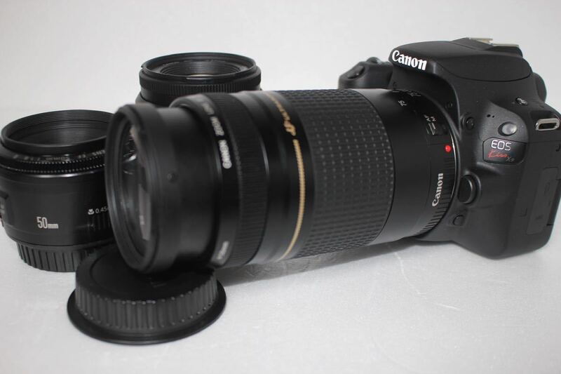 Canon キャノン デジタル一眼レフカメラ EOS Kiss X9 単焦点レンズ　EF 50㎜1:1.8 II Canon EF35-70㎜　CANON EF-S 75-300mm F4-5.6 II