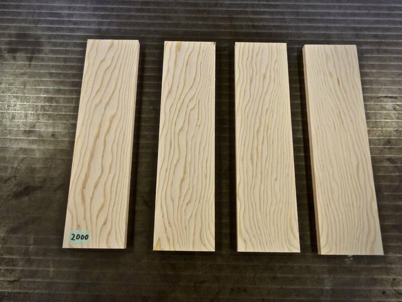 米松（300×77×12）mm 4枚です。 綺麗な木目　乾燥済み　無垢一枚板 送料無料 [2000]　 木材 花台 まな板 キャンプ 板