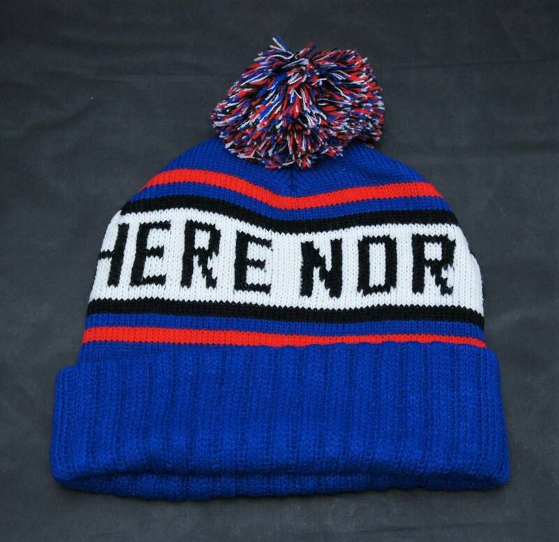 SALE【新品】サイズ:ONE SIZE AMERICAN EAGLE アメリカンイーグル ニットキャップ ボンボンキャップ NORTH OF NOW HERE 青/紺/赤/白