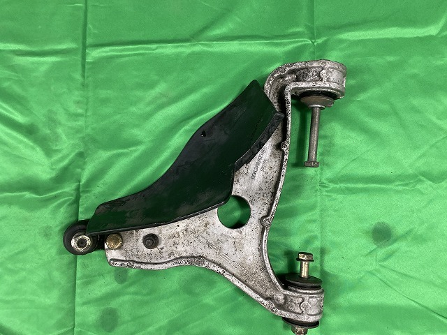 964フロント　トラックコントロールアーム　中古