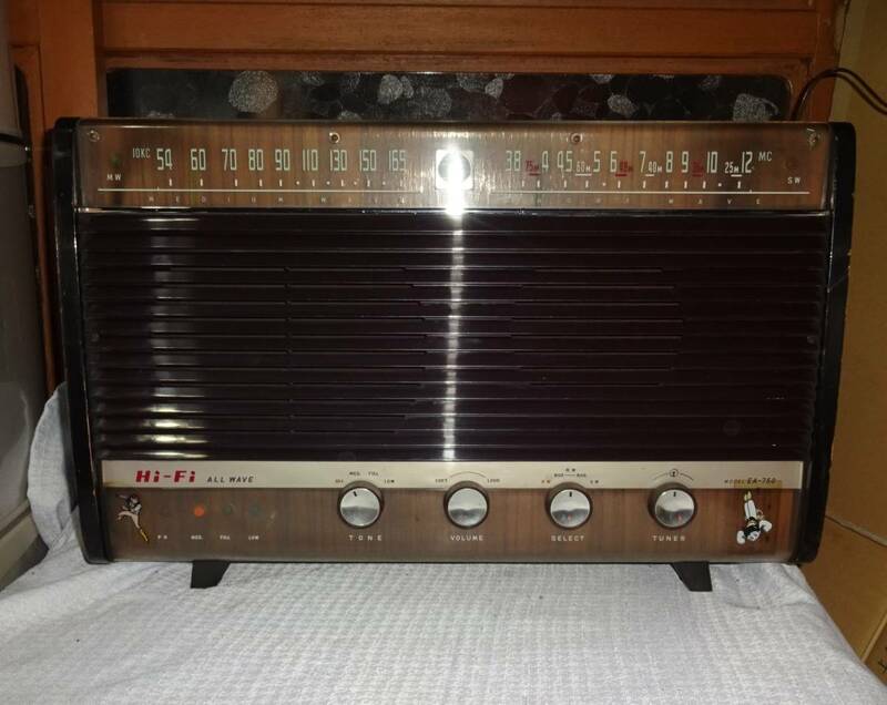ナショナル真空管ラジオEA-750　Hi-Fi　NHK聴けます　昭和32年購入　64年前の真空管ラジオ
