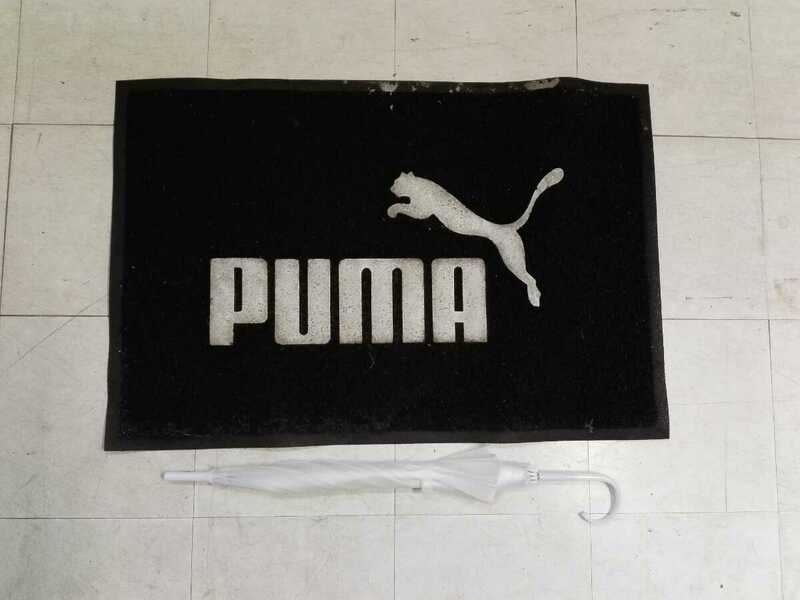 非売品/中古訳あり/PUMA(プーマ)/スポーツブランドマット/縦58センチ横87センチ