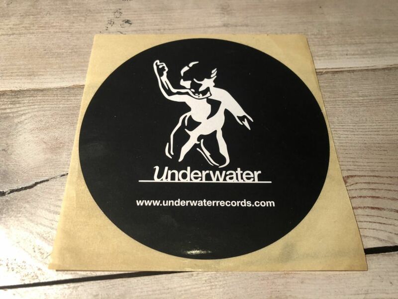 under water ステッカー/シール★サイズ縦12.5横12★