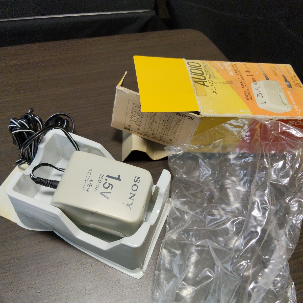 SONY　ソニー ACアダプター AC-D1M (DC1.5V 350mA) 検電済 