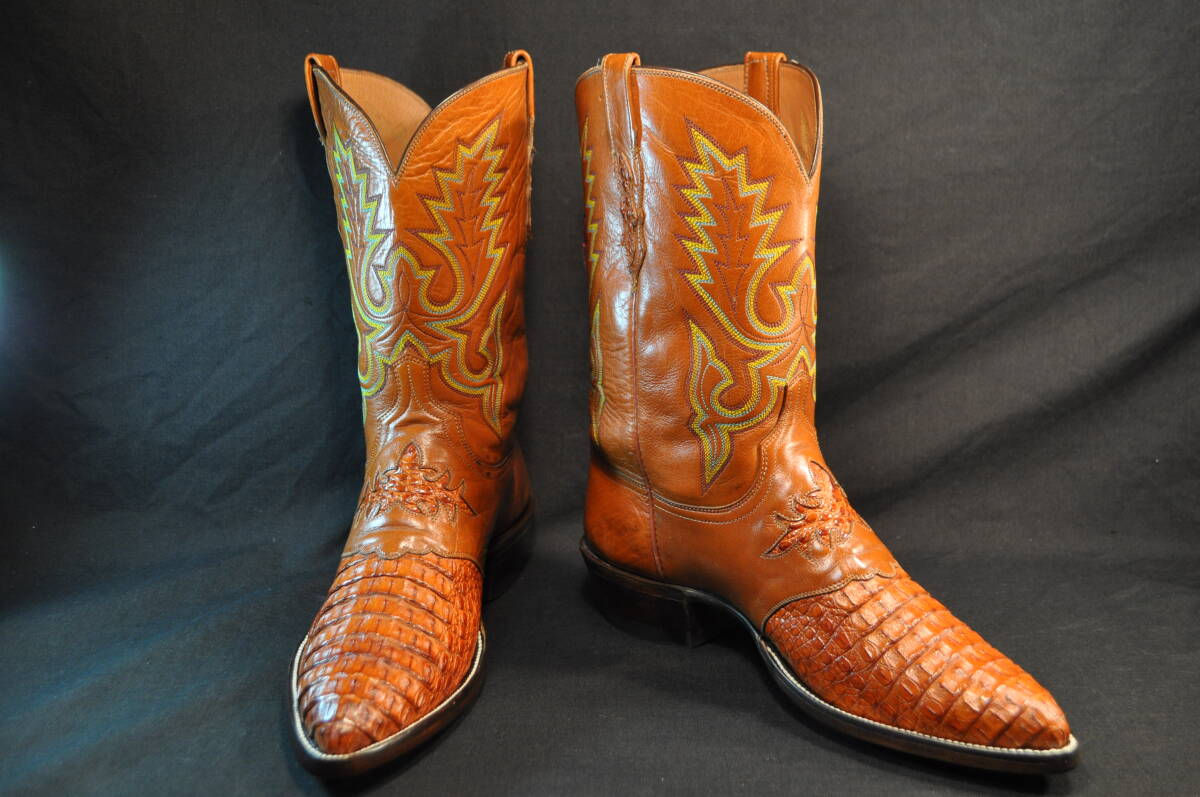 新品同様　アメリカ製　ルケーシー　LUCCHESE　ウエスタンブーツ　薄茶　ワニ（カイマン）革　甲透かし模様飾り　サイズ　10D　
