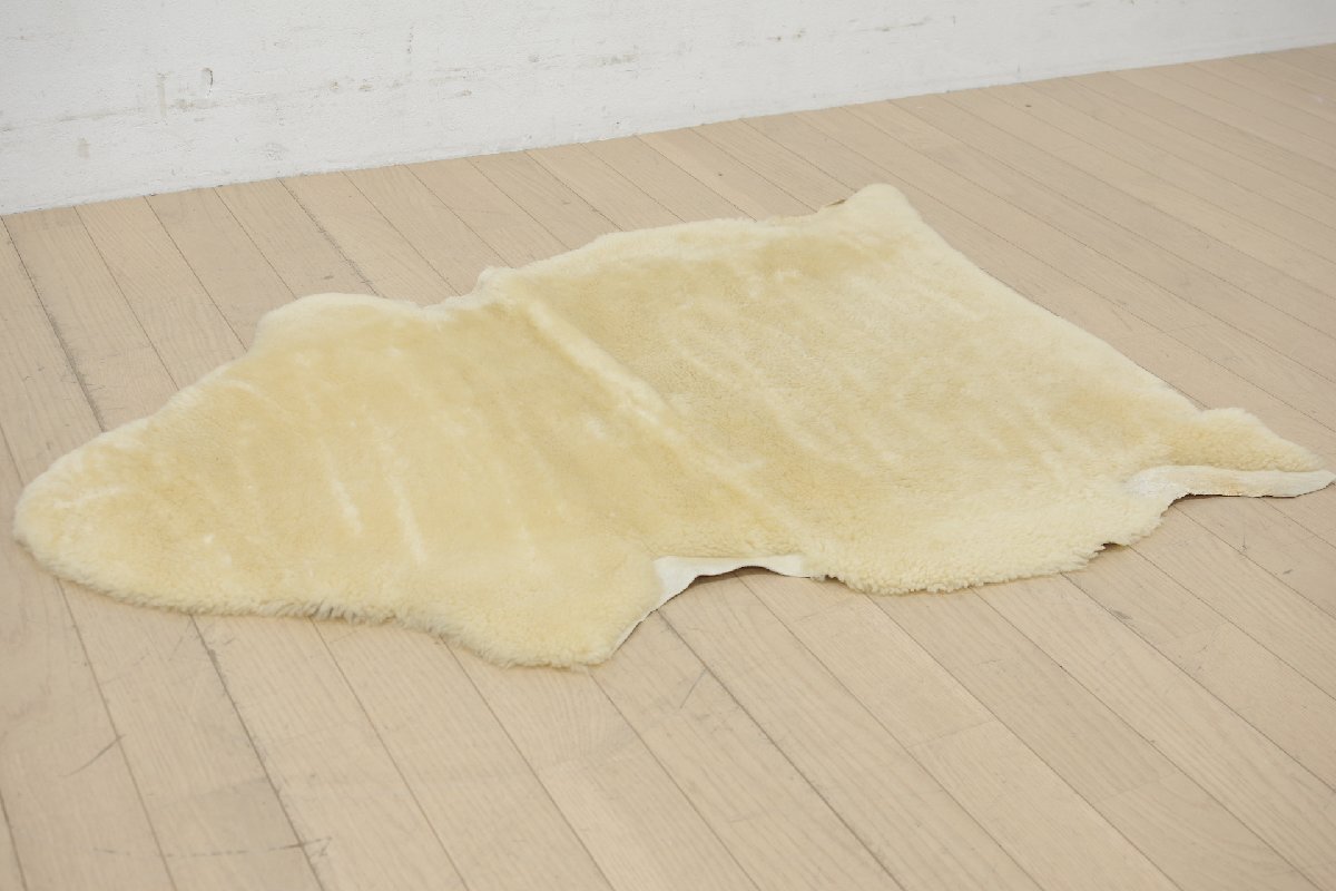一点物 ムートンラグ 【C】羊毛 ウールカーペット シープスキン 子羊 絨毯 敷物 玄関マット リビング アメリカ産 証明書付き 98×71cm