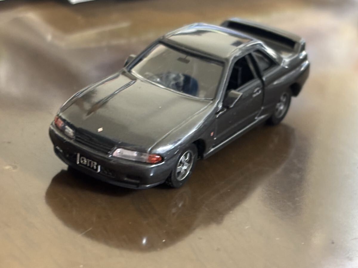 トミカリミテッド 日産スカイラインGT-R BNR32