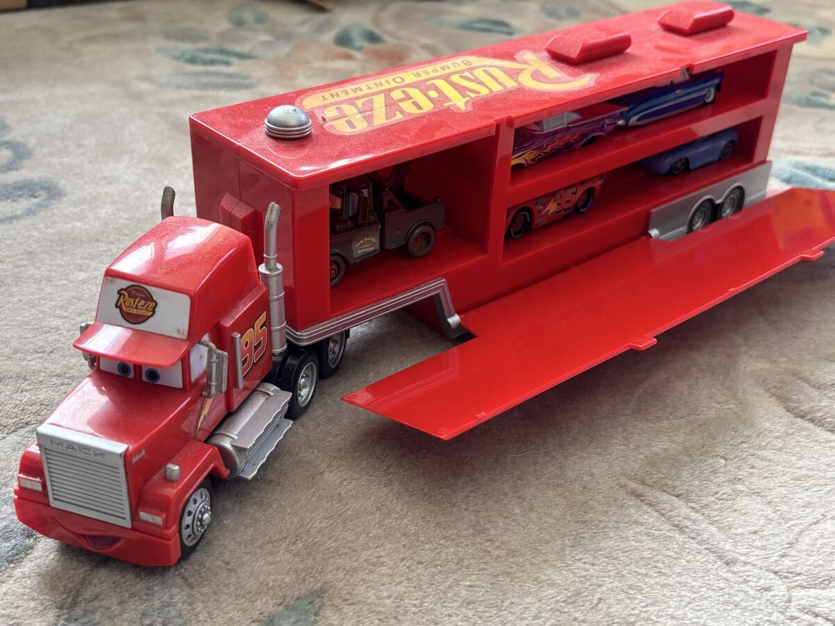 カーズ、マック、メーターなどミニカー6台セット