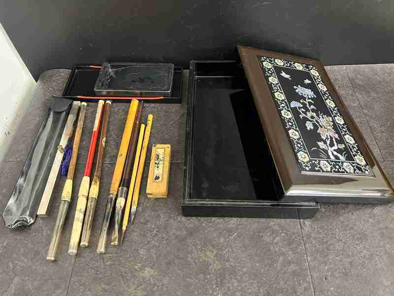 ct13298　 中国書道セット　螺細細工 木箱 硯 筆 墨 一式 書道具 古美術　毛筆